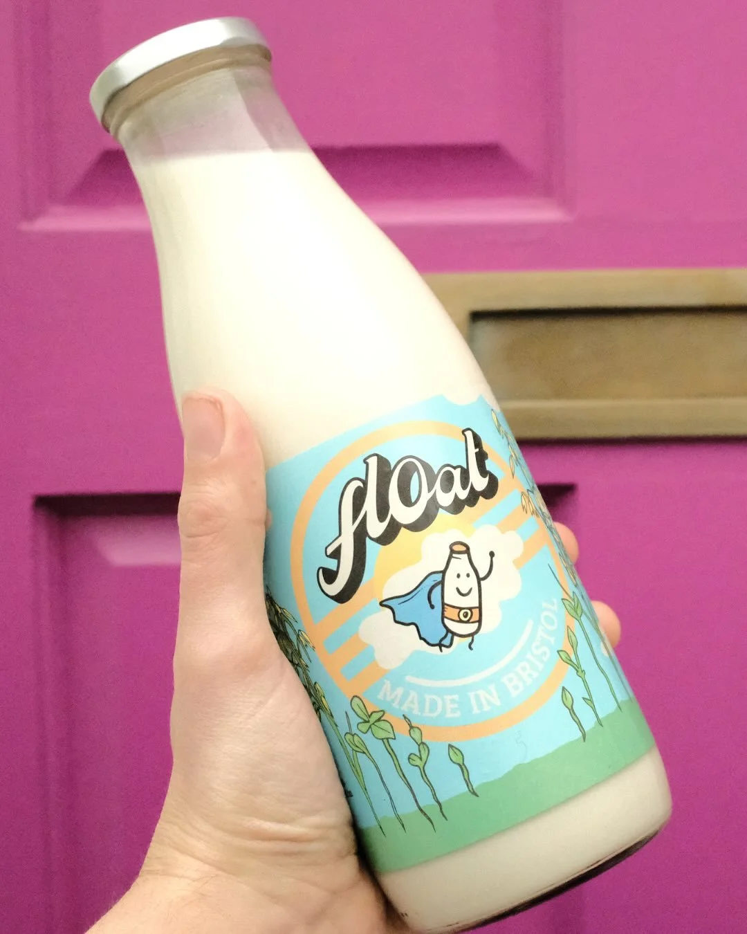 Bristol made, fresh oatmilk! Plus bread and micro-greens all made locally and delivered to your doorstep weekly in zero waste packaging :) Sign up for deliveries via our website ♻️🌱