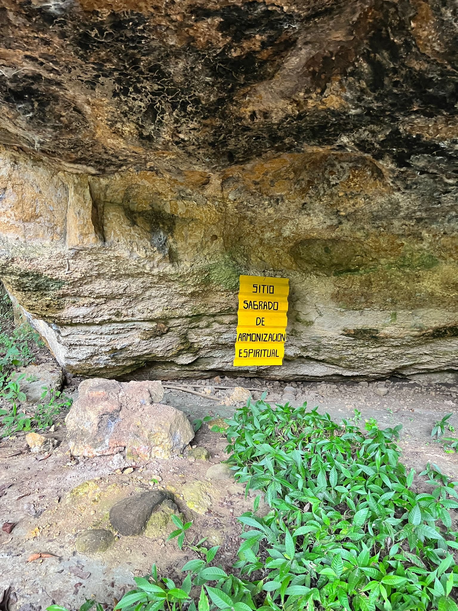 Sacred space, Tolima, ceremony of sacred medicine in a cave, Taita Jaimir Rada