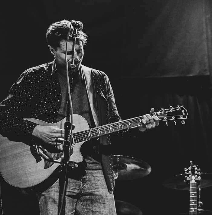 Derek James (Solo)