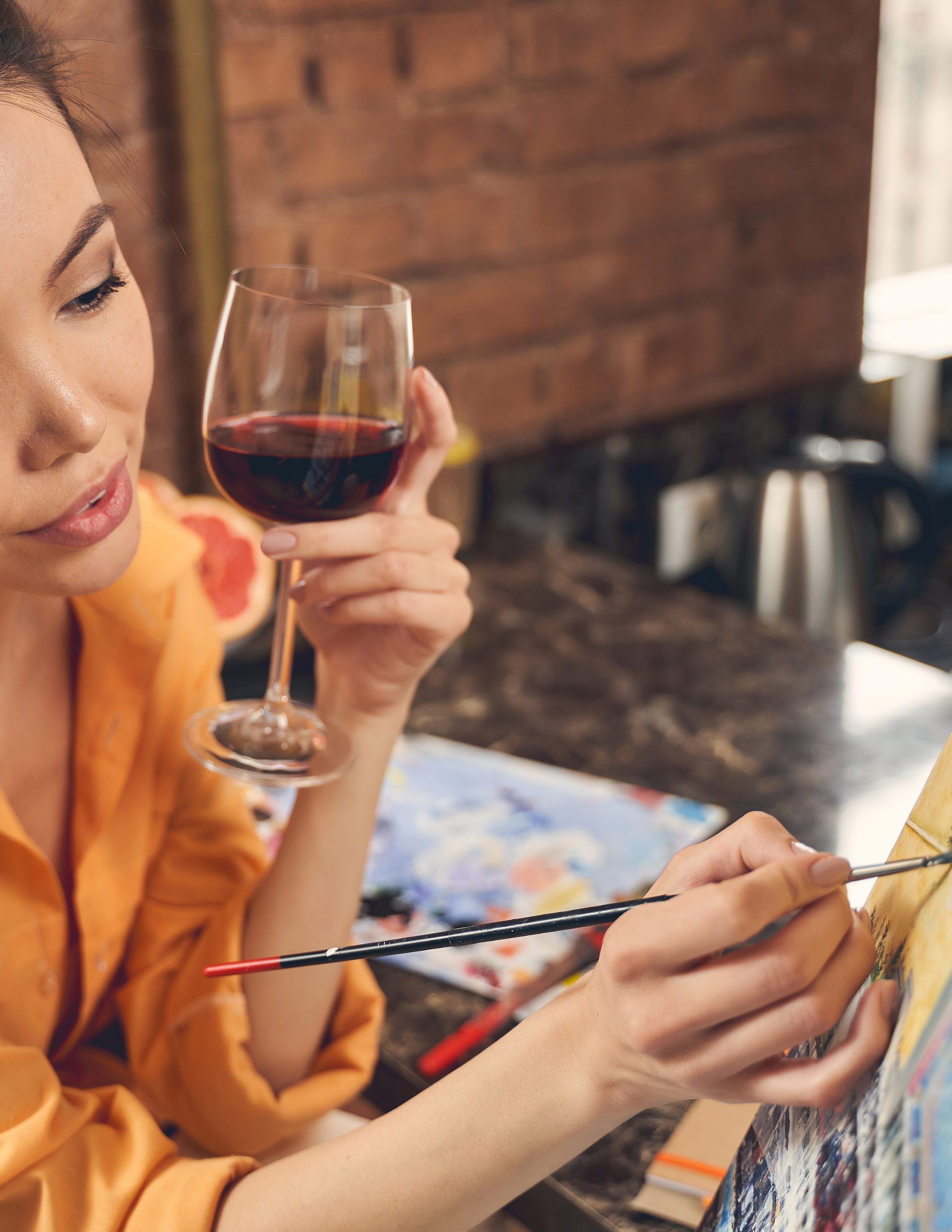 Vino and Paint