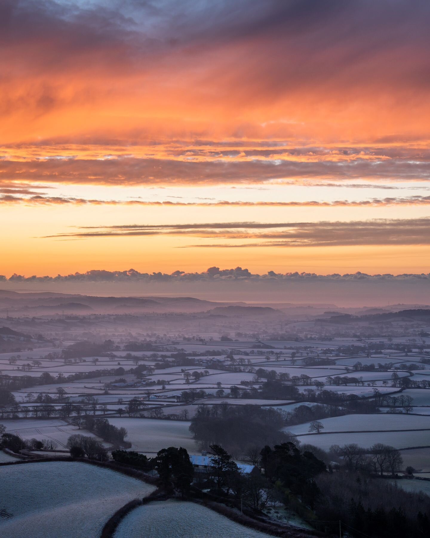 Frozen in time 😍
This is the best winter sunrise I've ever seen! Everything was frozen, light mist in the valley and then the sky absolutely exploded with colour. Was it worth the early morning?
.
.
.
. 
#exploredorset #southerncollective #gloriousb