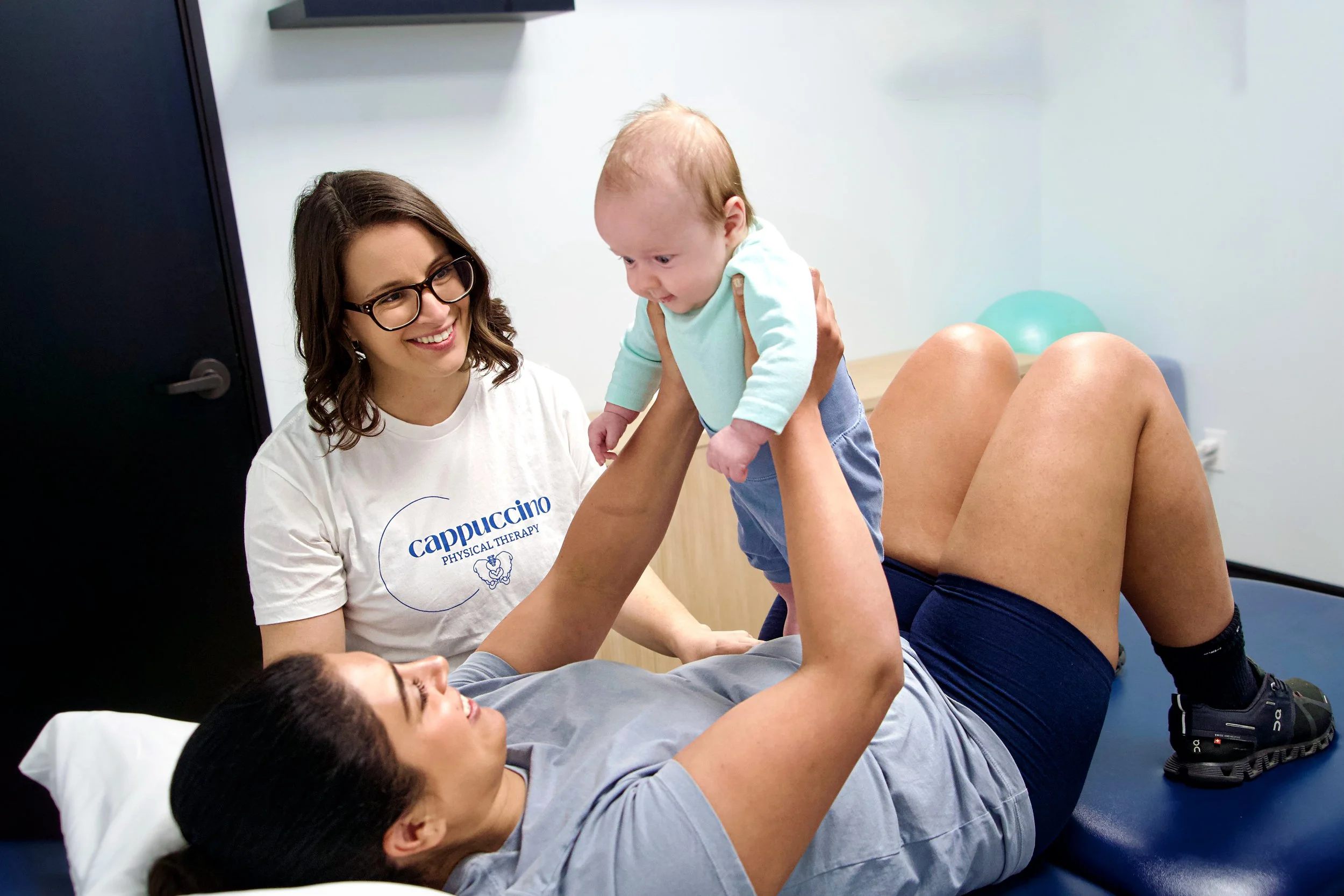 Mom lifting baby. Don't hurt your back. How to lift baby correctly.