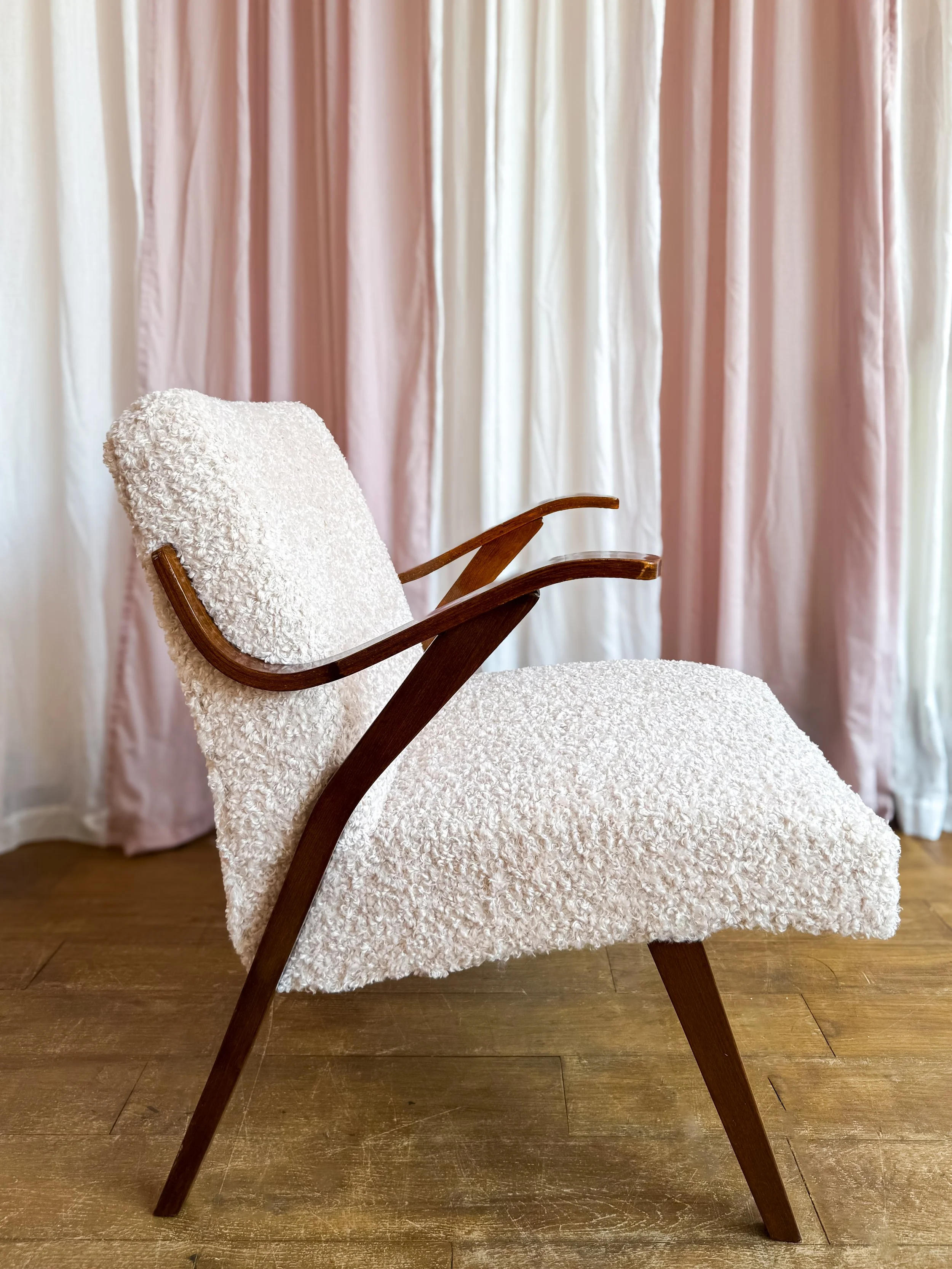 GMFN90B○B&B ITALIA Lauriana Lounge Chair Lauriana