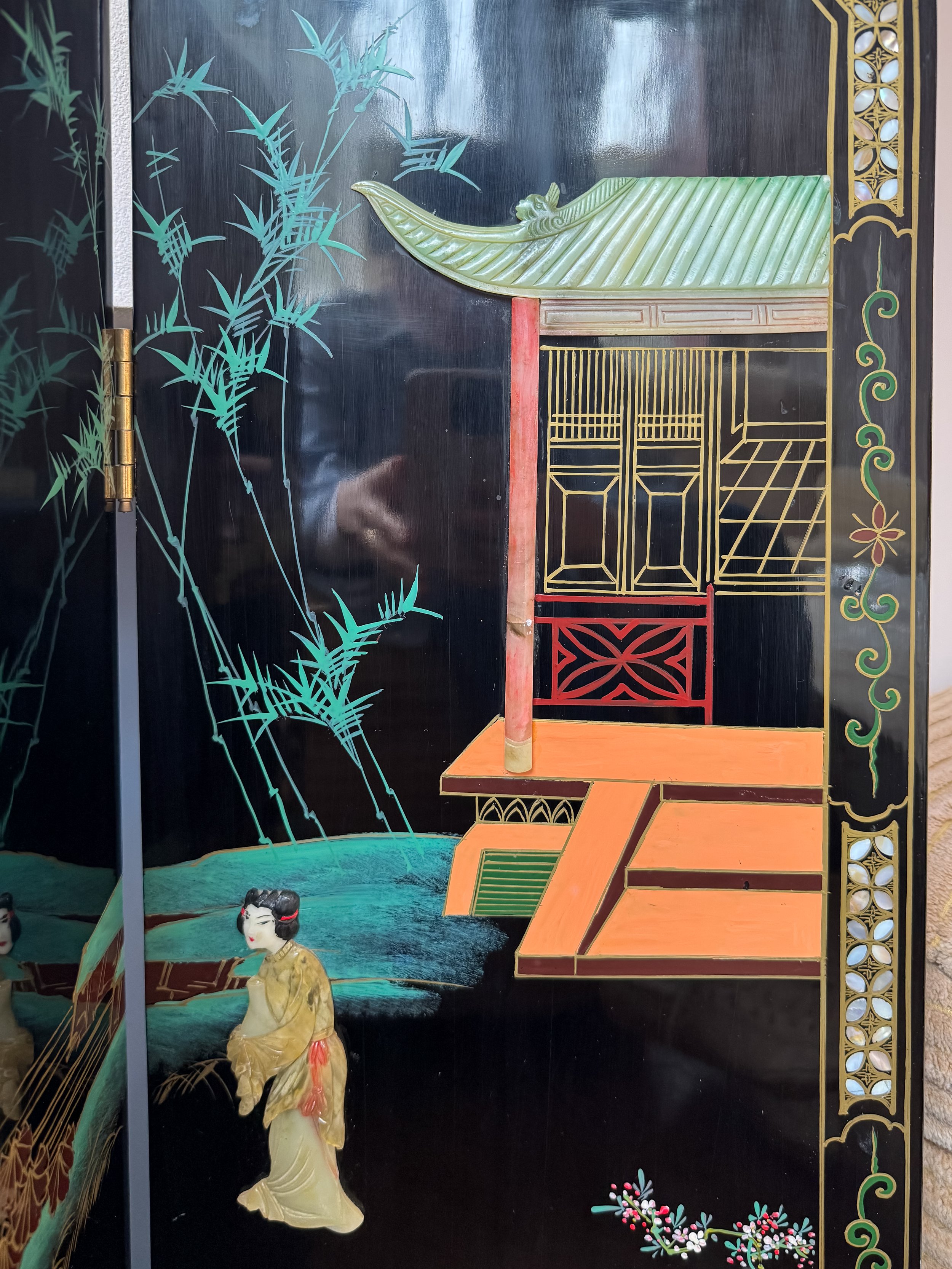 Albie&Pearl_antique screen0437.jpg