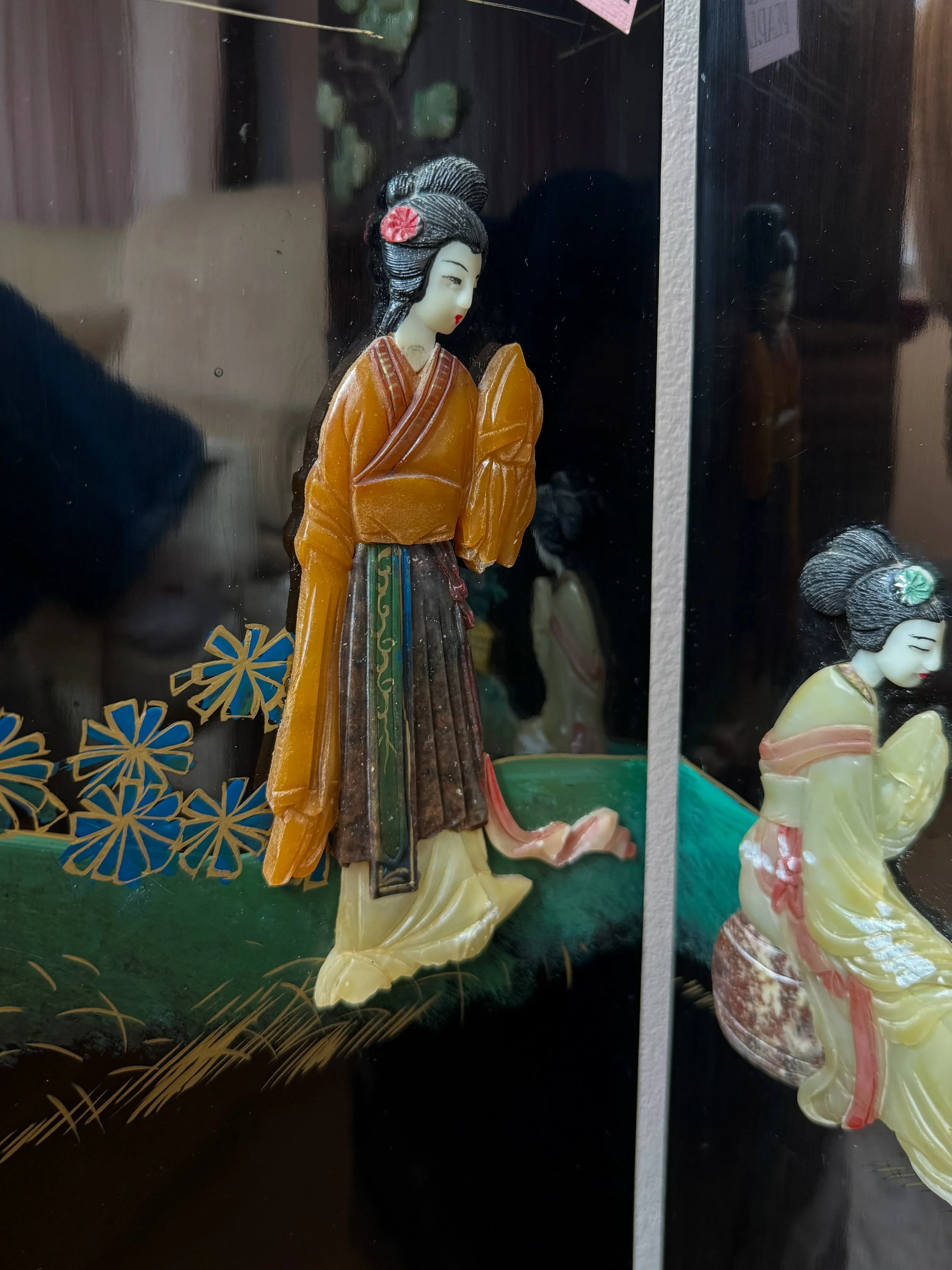 Albie&Pearl_antique screen0439.jpg