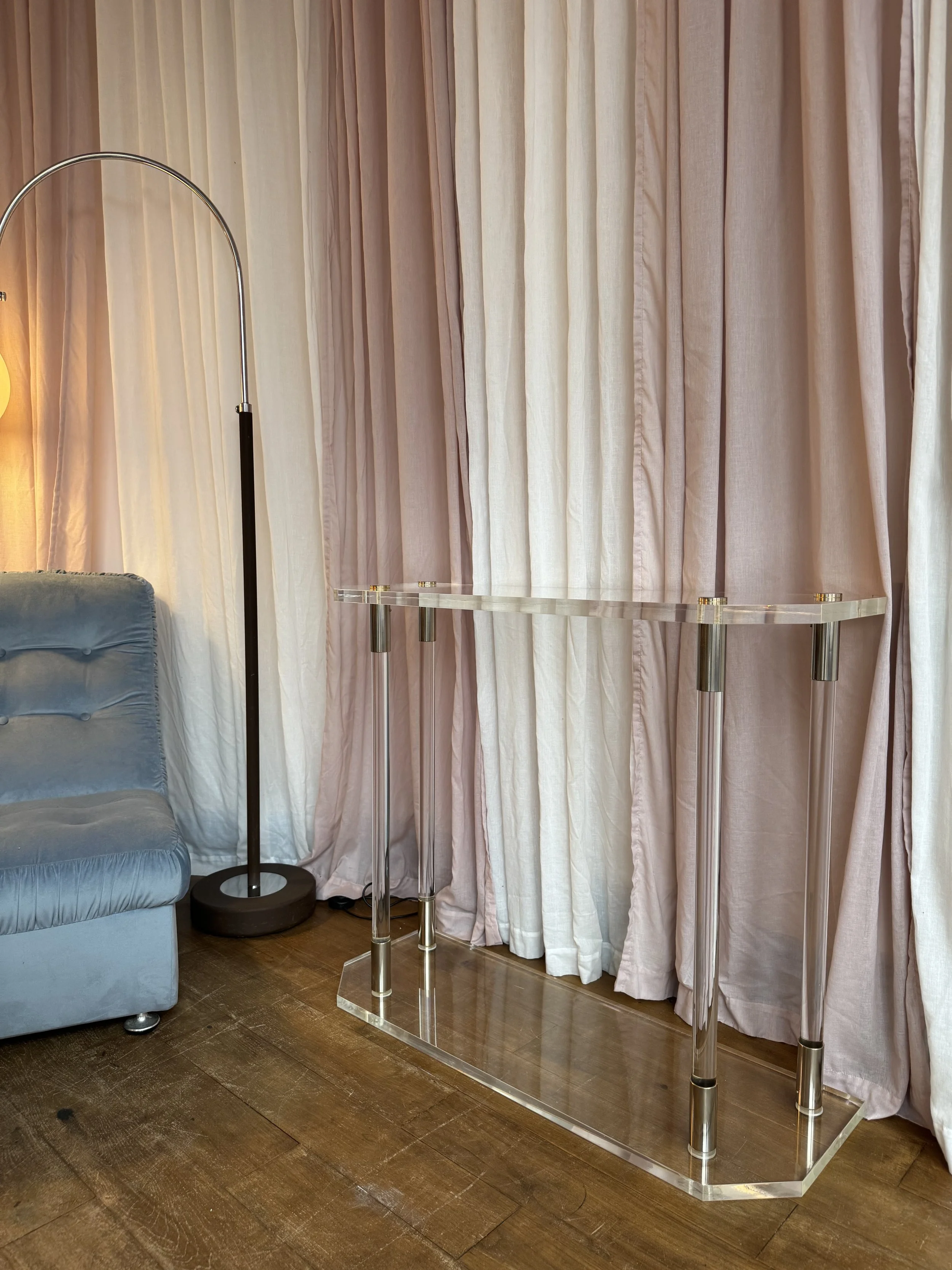 Albie&Pearl_Lucite console table0296.jpeg