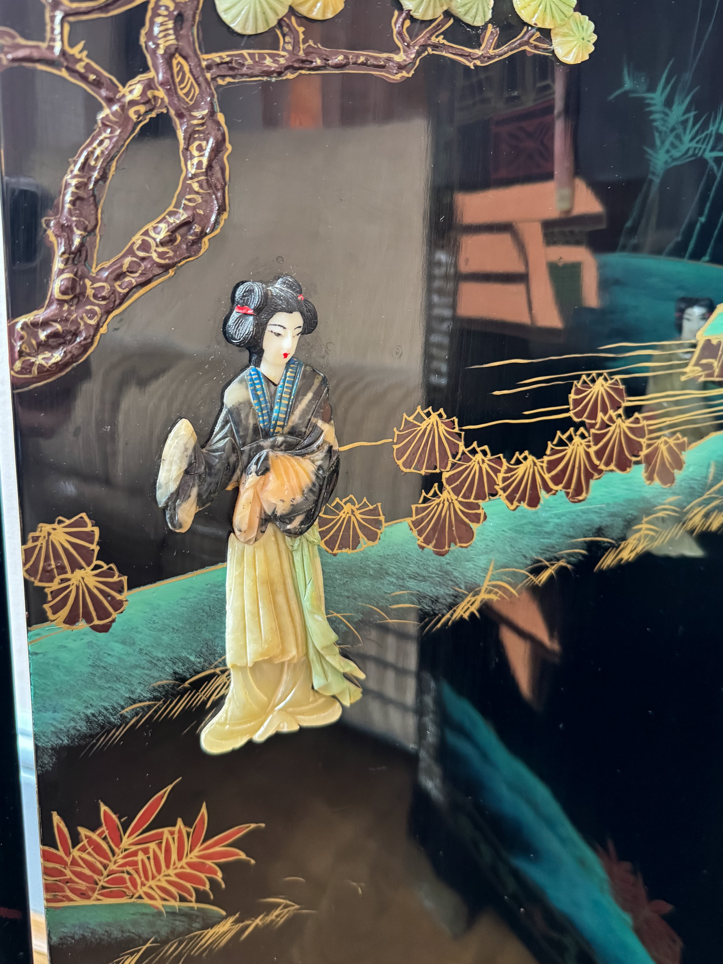 Albie&Pearl_antique screen0431.jpg