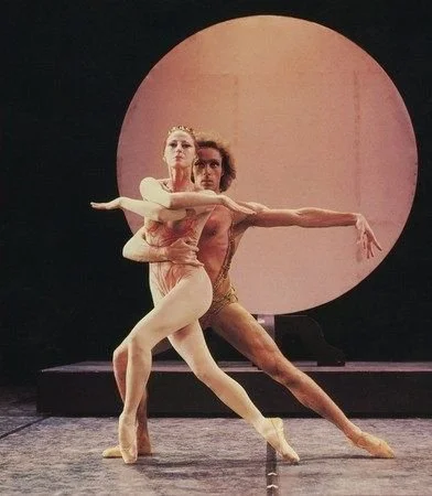 LEDA (Pas de deux) Musique_ traditionnelle….jpg