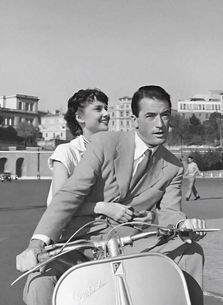 Gregory Peck et Audrey Hepburn,Roman Holiday_.jpg
