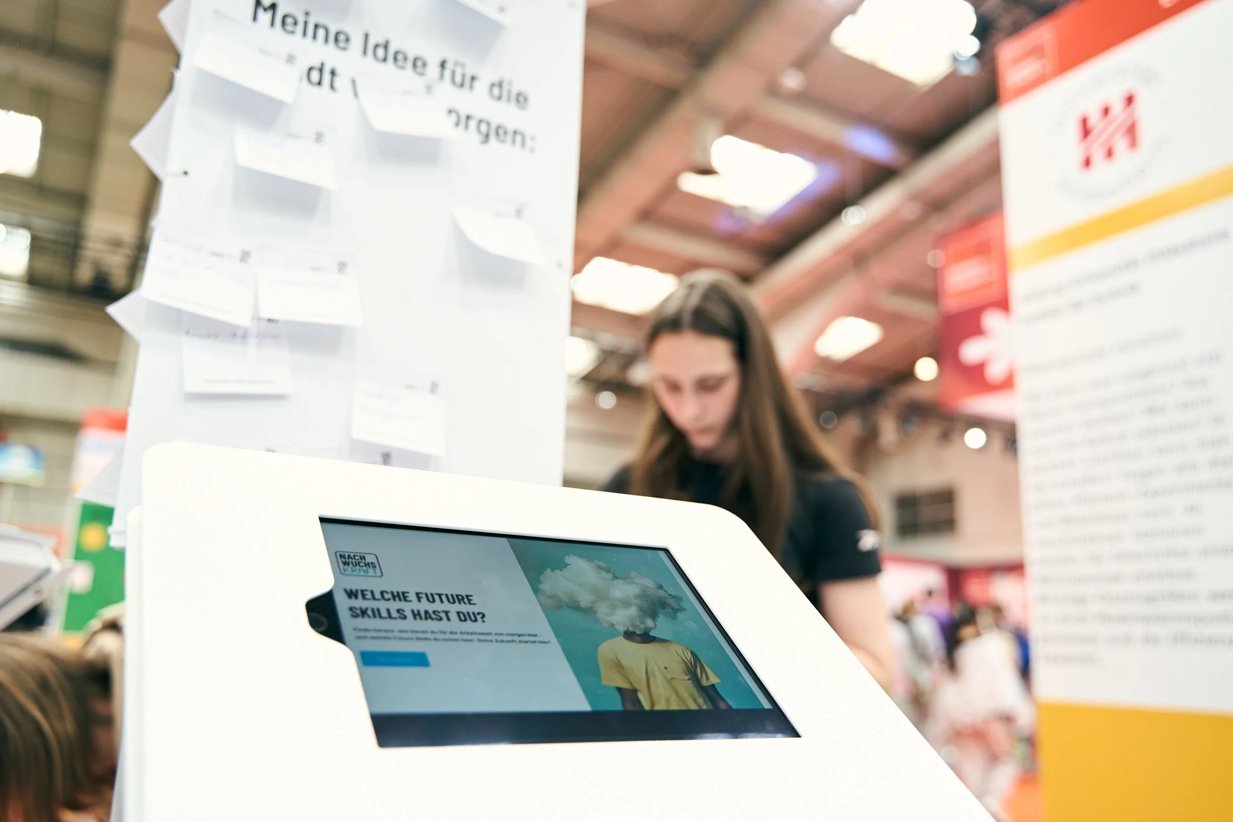 Auf der IdeenExpo 2024 konnten Jugendliche ihre City smart erleben – mit unserem City Insight Kit und einer Jugendbefragung.