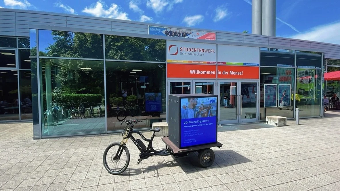 digitale-stadtfenster-city-insight-kit-digitale-buergerbefragung-braunschweig-ebike-displays-auf-raedern.jpeg