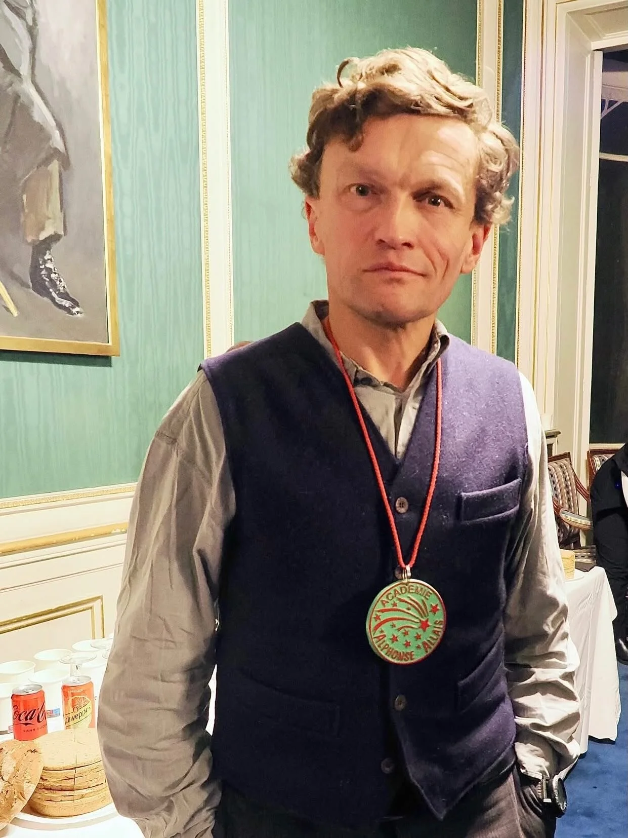 Je relaye cette information avec un train de retard &mdash; disons un retard de  RER, c&rsquo;est-&agrave;-dire un retard tout &agrave; fait parisien, presque institutionnel. @alphonseallais @patricedrevet 
 
Le 17 novembre dernier, pr&egrave;s de 90