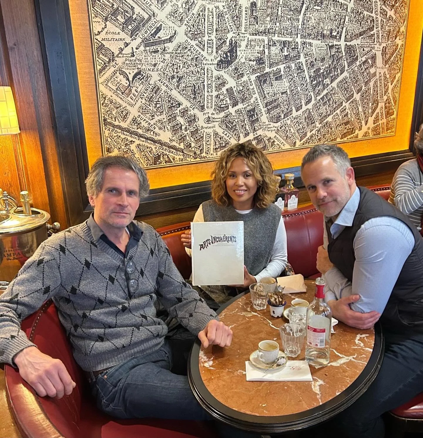 Nous avons r&eacute;cemment rencontr&eacute; @galerie_johann_naldi dans le cadre de nos recherches et projets autour des Arts Incoh&eacute;rents. Auteur et chercheur, il est &agrave; l&rsquo;origine de la d&eacute;couverte en 2018 de la malle des Art