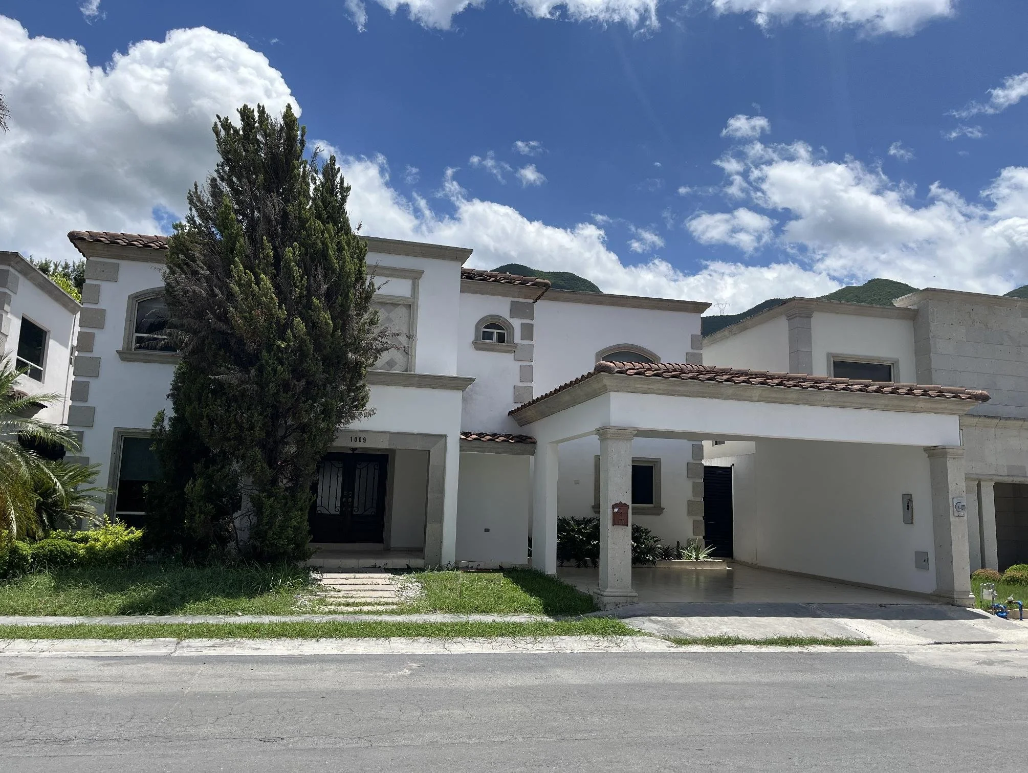 Casa en venta Fraccionamiento Maestranzas, zona Carretera Nacional