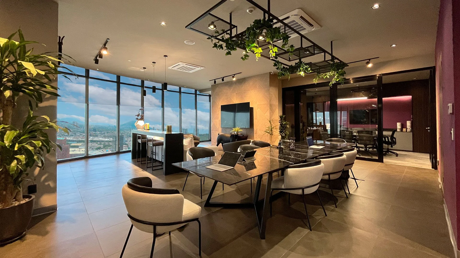 Oficina Renta Valle Oriente, Metropolitan Center