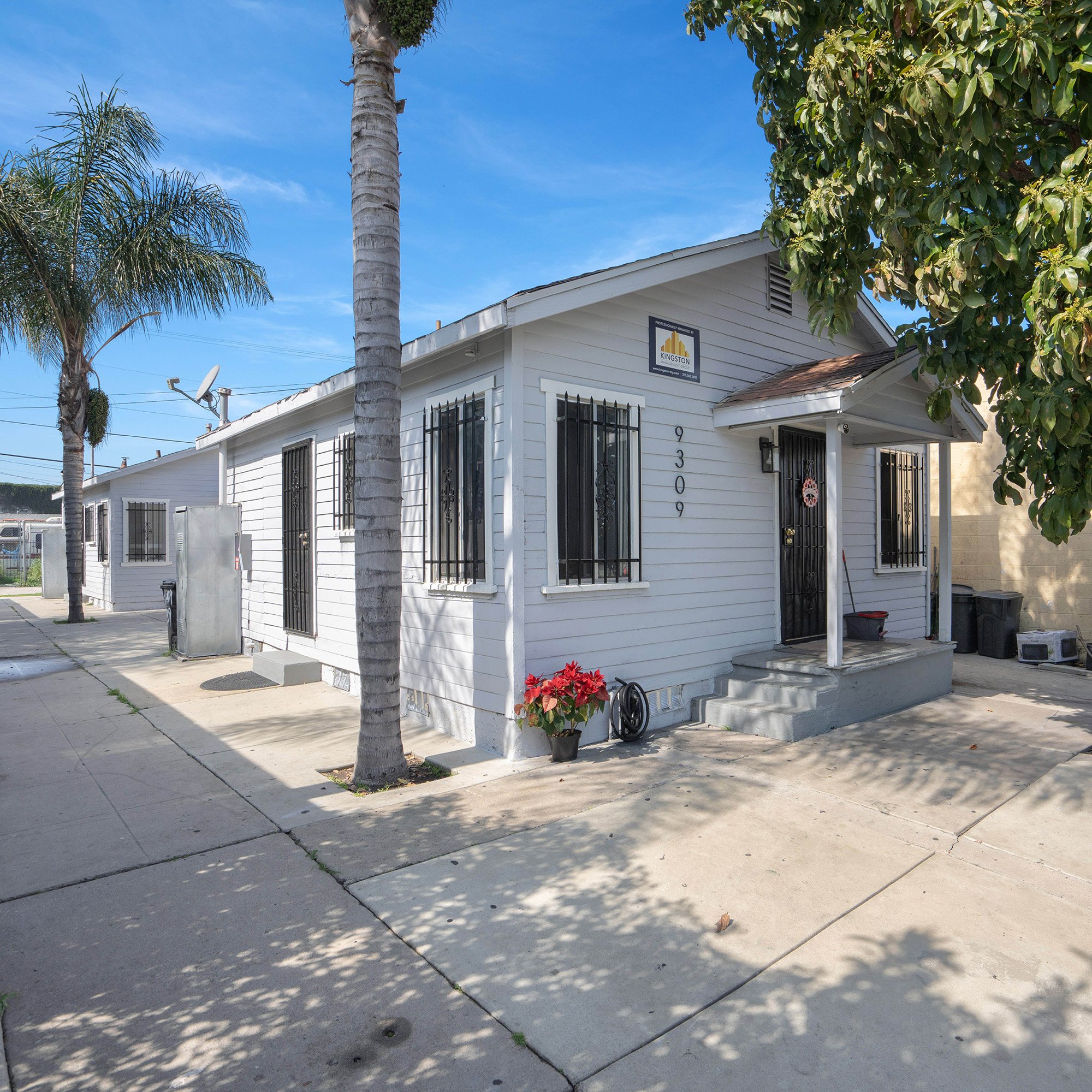 9309 S Broadway, Los Angeles, CA 90003