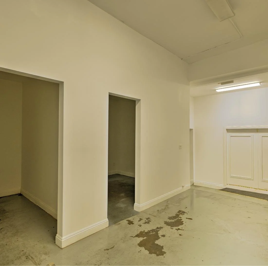 7172-melrose-vacant-interior.jpg