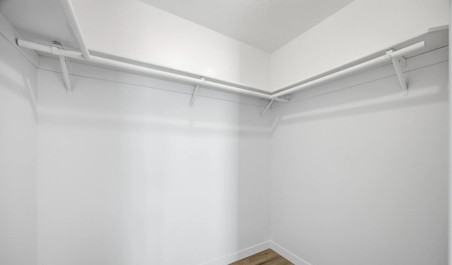 113-e-95th-st-master-suite-walk-in-closet.jpg