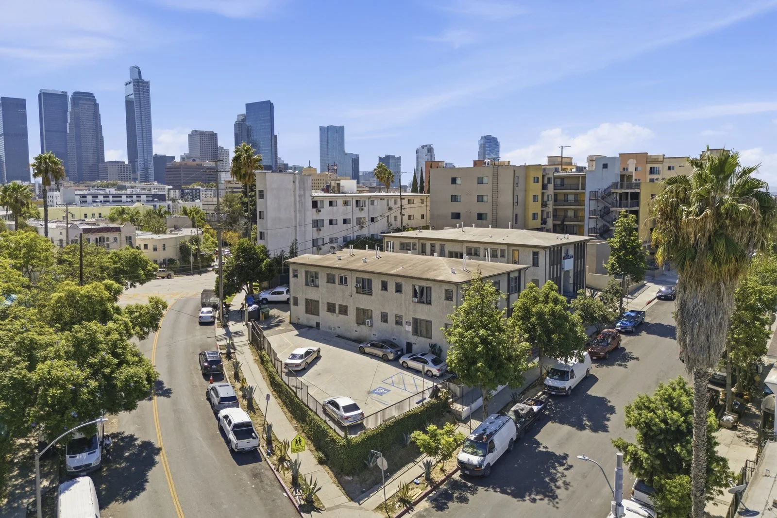 03-412-union-dr-fully-parked-lot-aerial.jpg