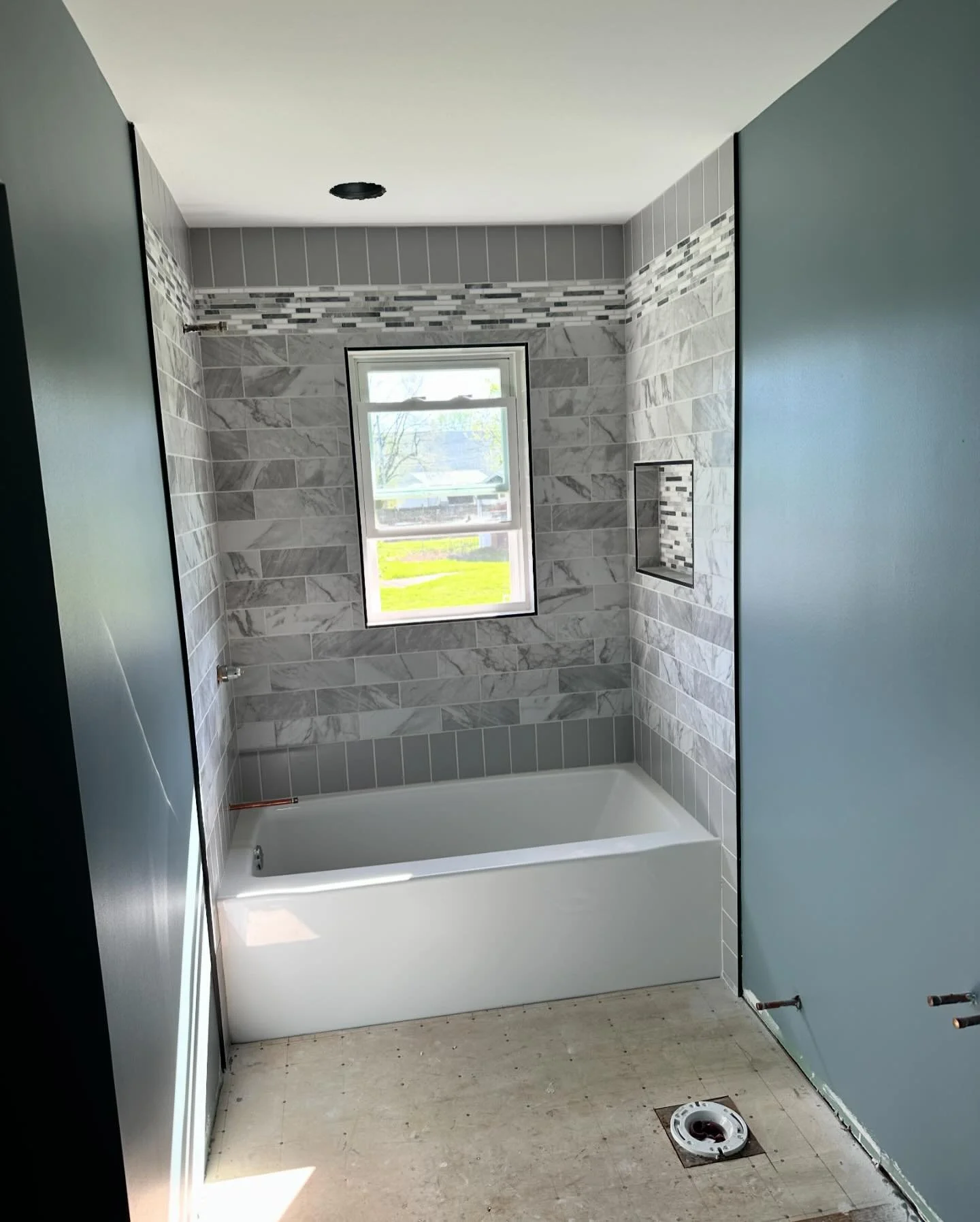 Here&rsquo;s another bathroom finish we just got done with! #sherwinwilliams #painting #drywallnation #emeraldpaint