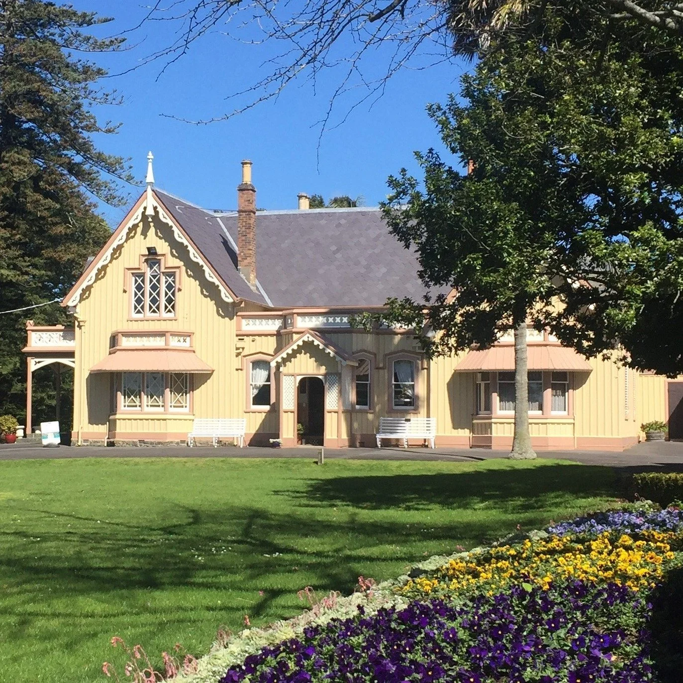 Highwic is a green oasis in the heart of Newmarket, Auckland. This heritage home built in 1862 for the Buckland family, is set in beautiful grounds that are free for the public to explore and enjoy. 

Visitors can wander the cottage gardens and orcha