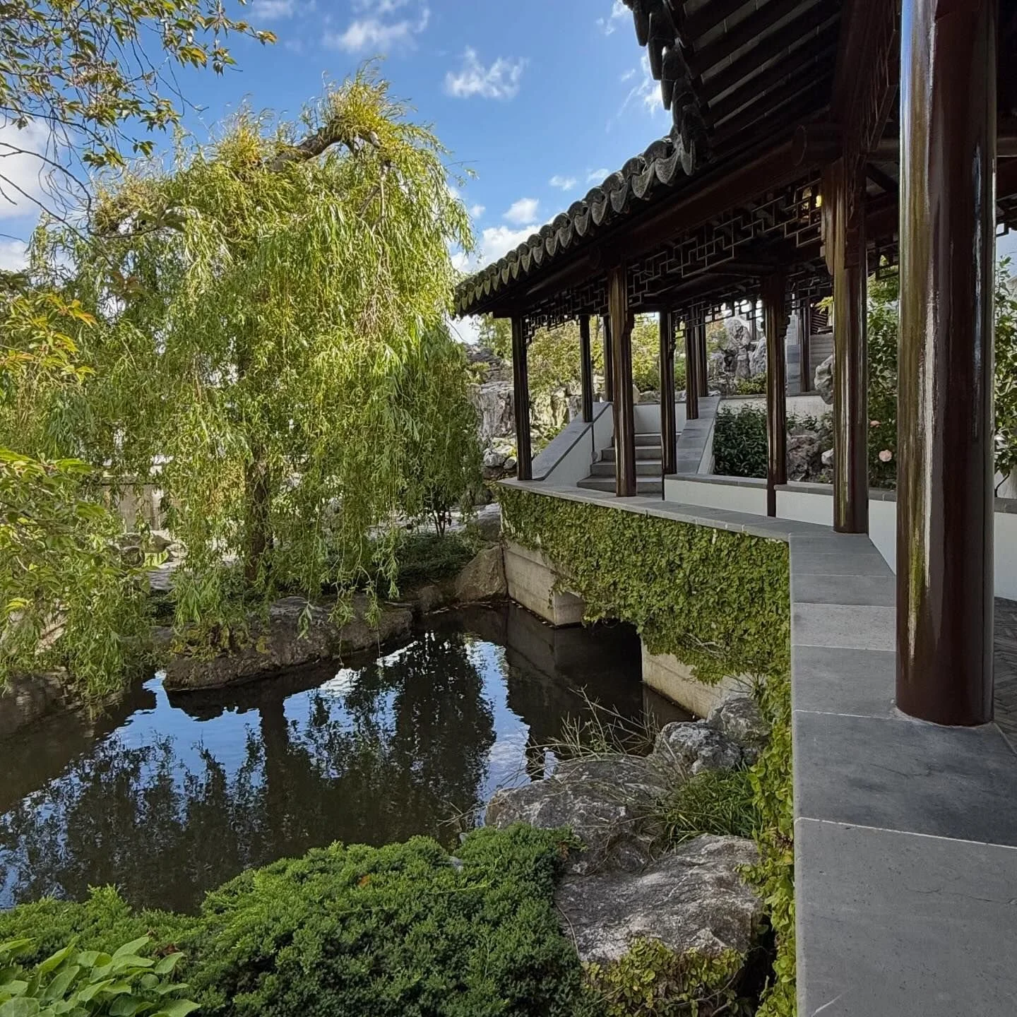Lan Yuan Dunedin Chinese Garden &mdash; ★★★★★★
A six-star garden of international significance, Lan Yuan is an authentic late Ming&ndash;early Qing dynasty scholar&rsquo;s garden and one of only three of its kind outside China &mdash; the only exampl