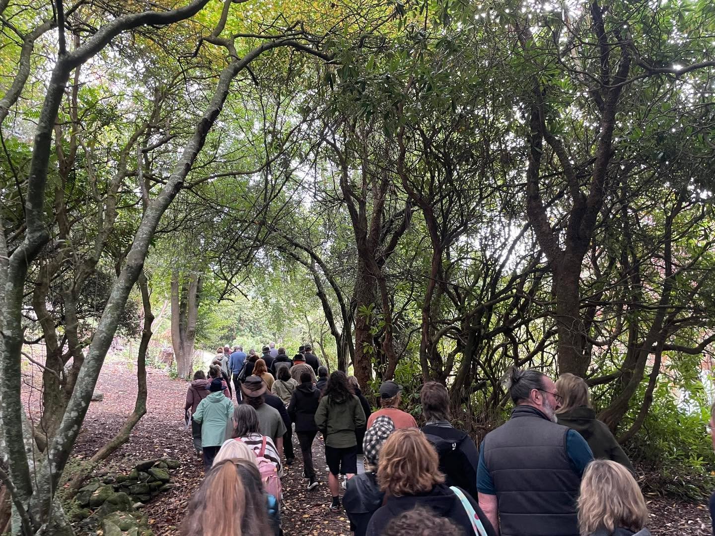 A post lunch walk in the stunning Douglas Family Arboretum was just what the doctor ordered. Thank you so much to the Douglas Family for hosting us. 🙏🏼