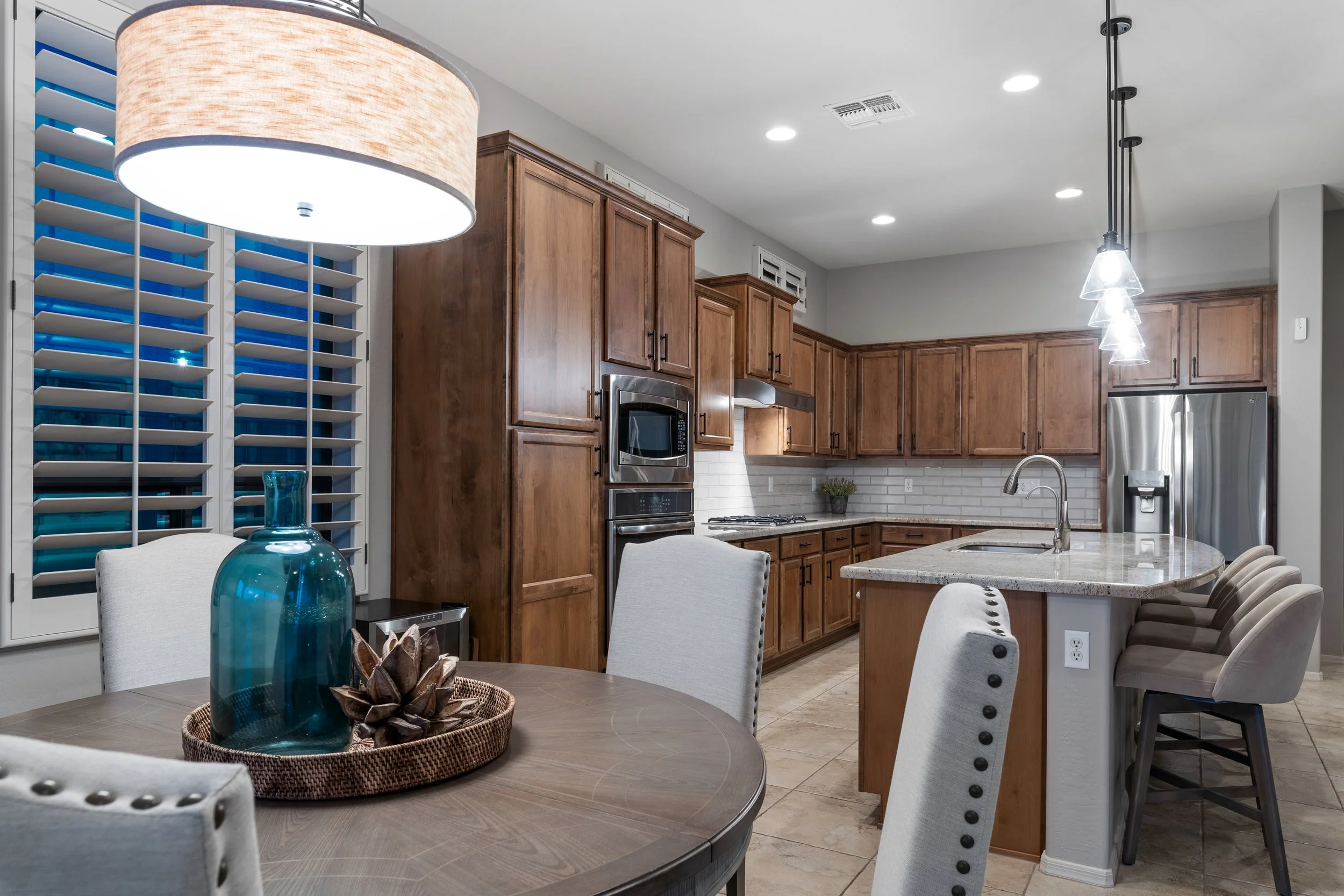 011__8633 E Kael Cir.jpg