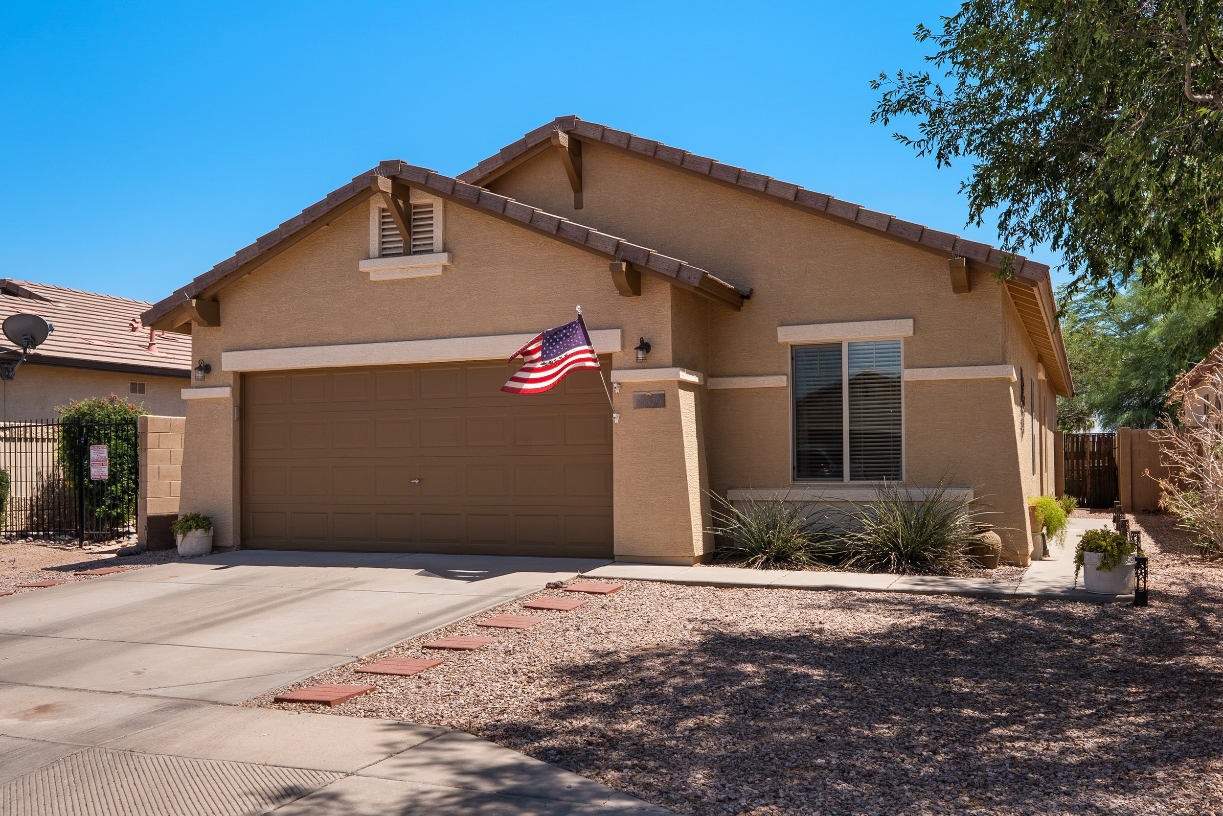 Daytime Photos 1501-2500sqft