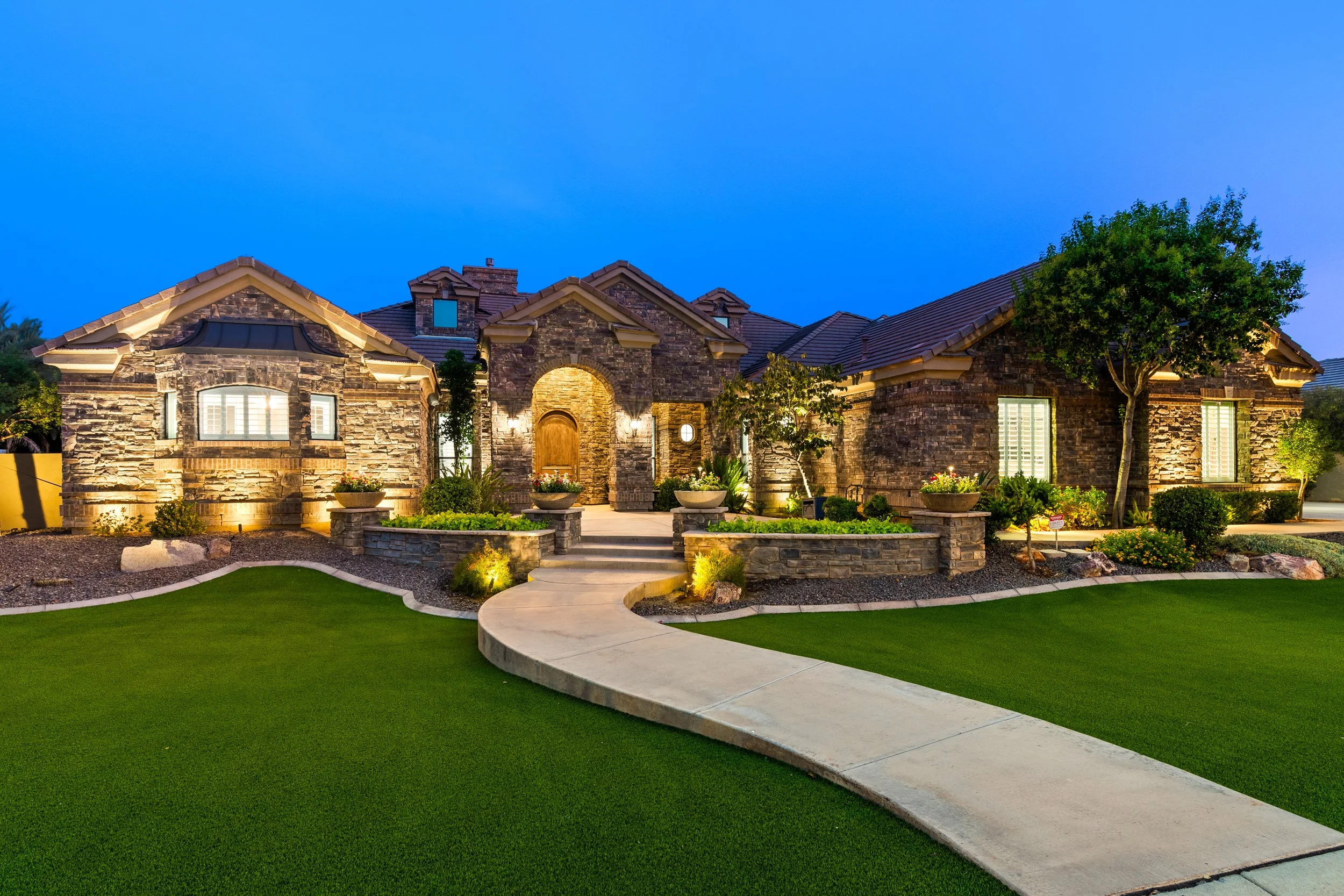 001___3101 E Portola Valley Dr_5172sqft.jpg