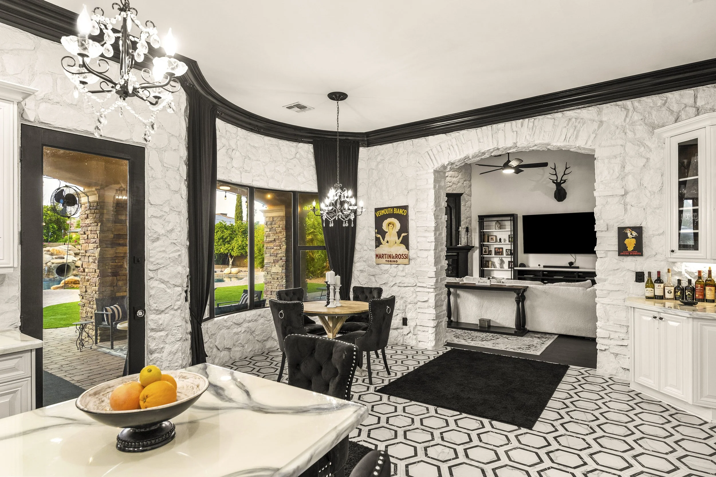 25__3446 E Knoll St.jpg