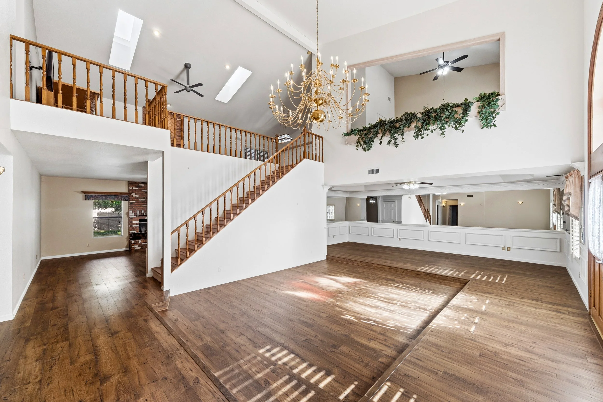 006__4064 E Hale Cir_5903sqft.jpg