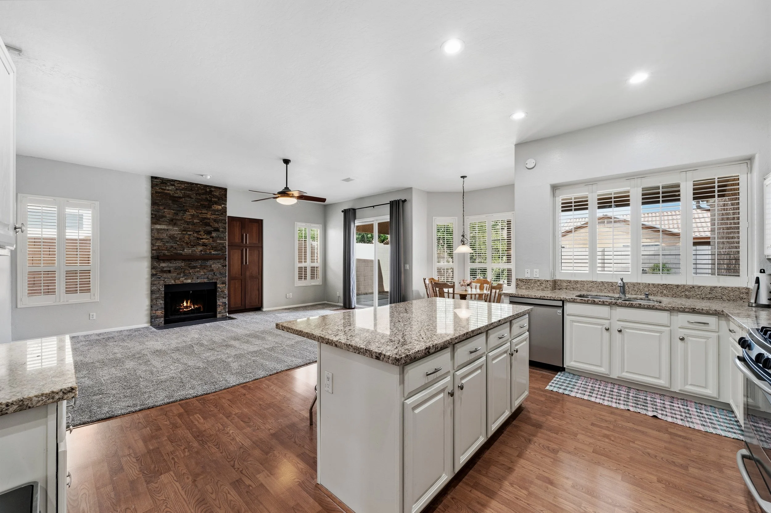 Daytime Photos 2501-3500sqft
