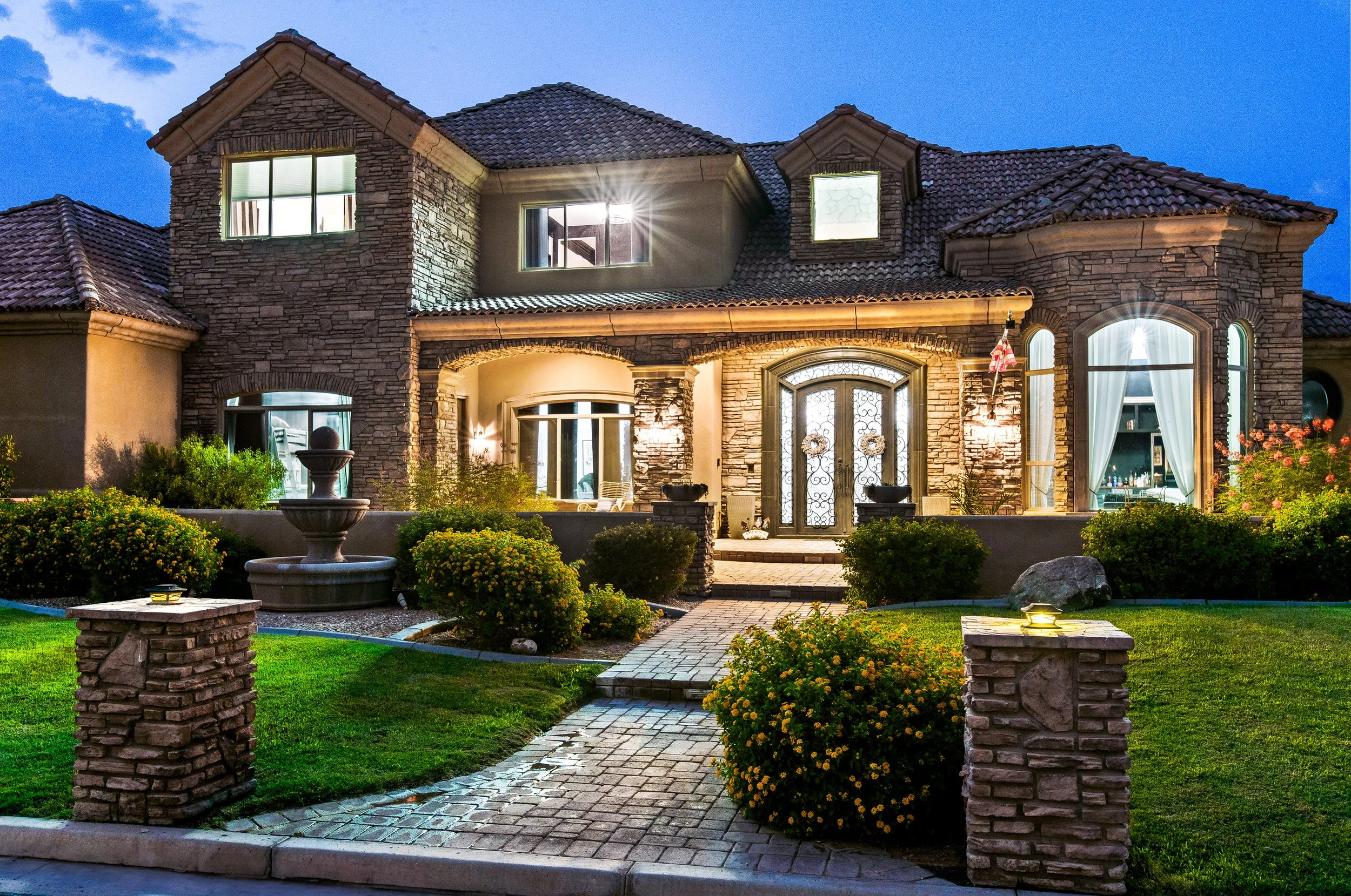 Twilight Photos 6,001-8,000sqft