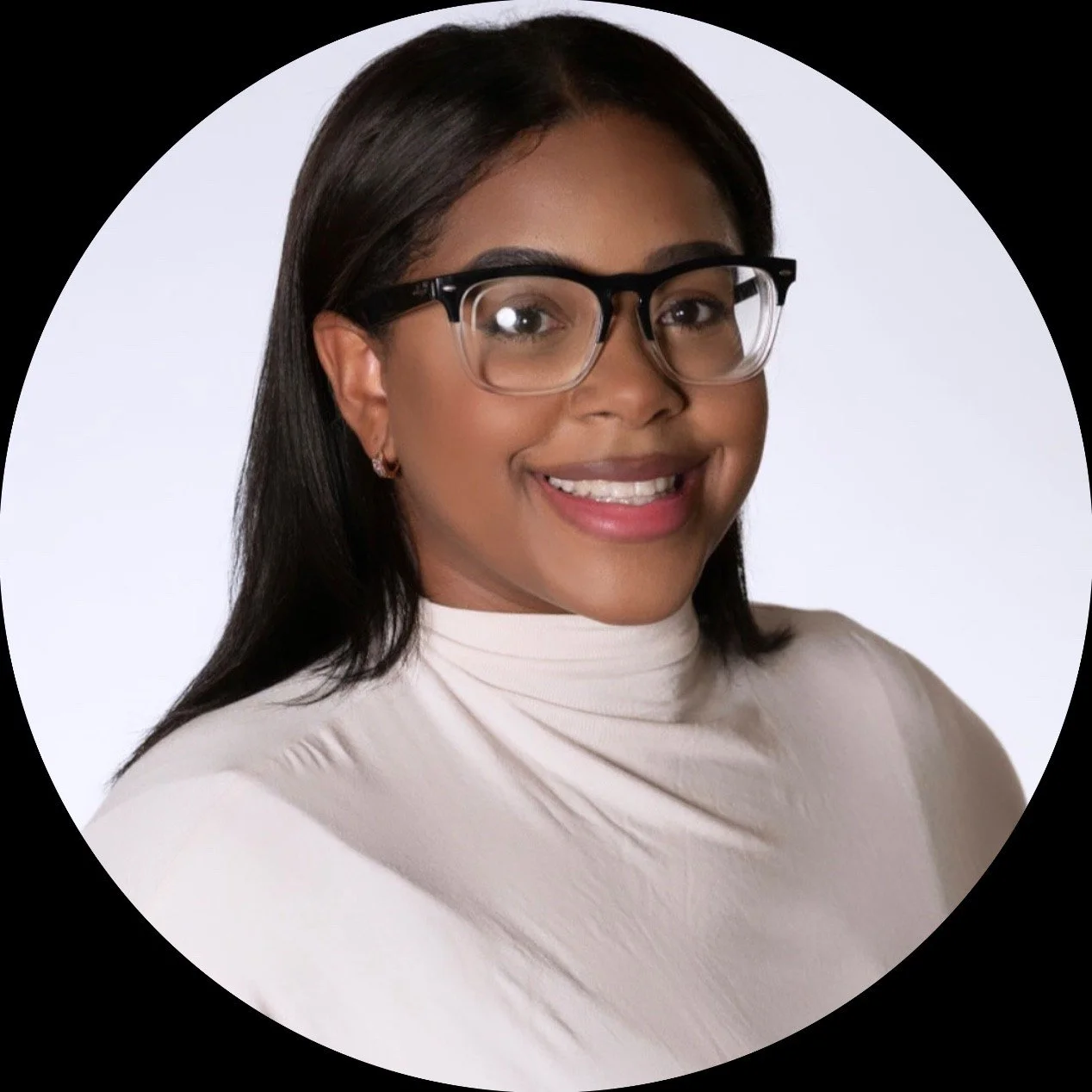 Nays Molina - Executive Assistant - Hollie Therapy and Counseling, Mental Health Counseling, Couple Therapy, Family Therapy, Group Therapy, Marriage Therapy, Infidelity and Conflict Resolution Expert, Stress, PTSD, Depression, Anxiety, Mental health