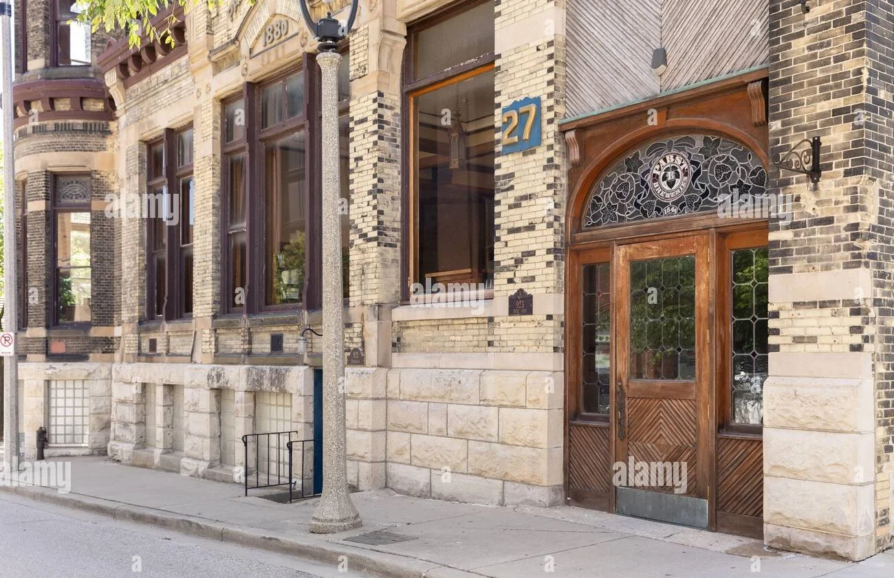 the-historic-pabst-brewery-has-been-in-milwaukee-since-1844-this-flagship-brewery-was-closed-in-1996-but-still-offers-history-tours-and-events-2XRYTNX.jpg