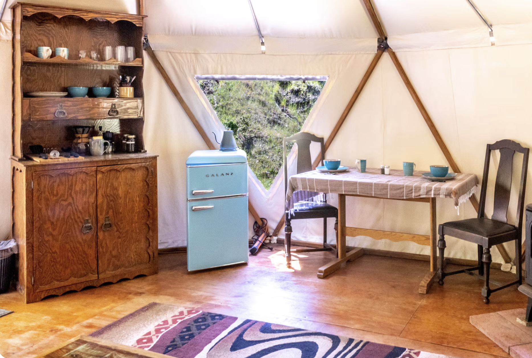 The Yome ~ A haven merging the best of dome and yurt. Embrace nature's embrace in its encircling design, fostering a deep sense of peace and connection. Soak in the starlit skies, rustling trees, and passing wildlife, enveloped in nature's embrace. 