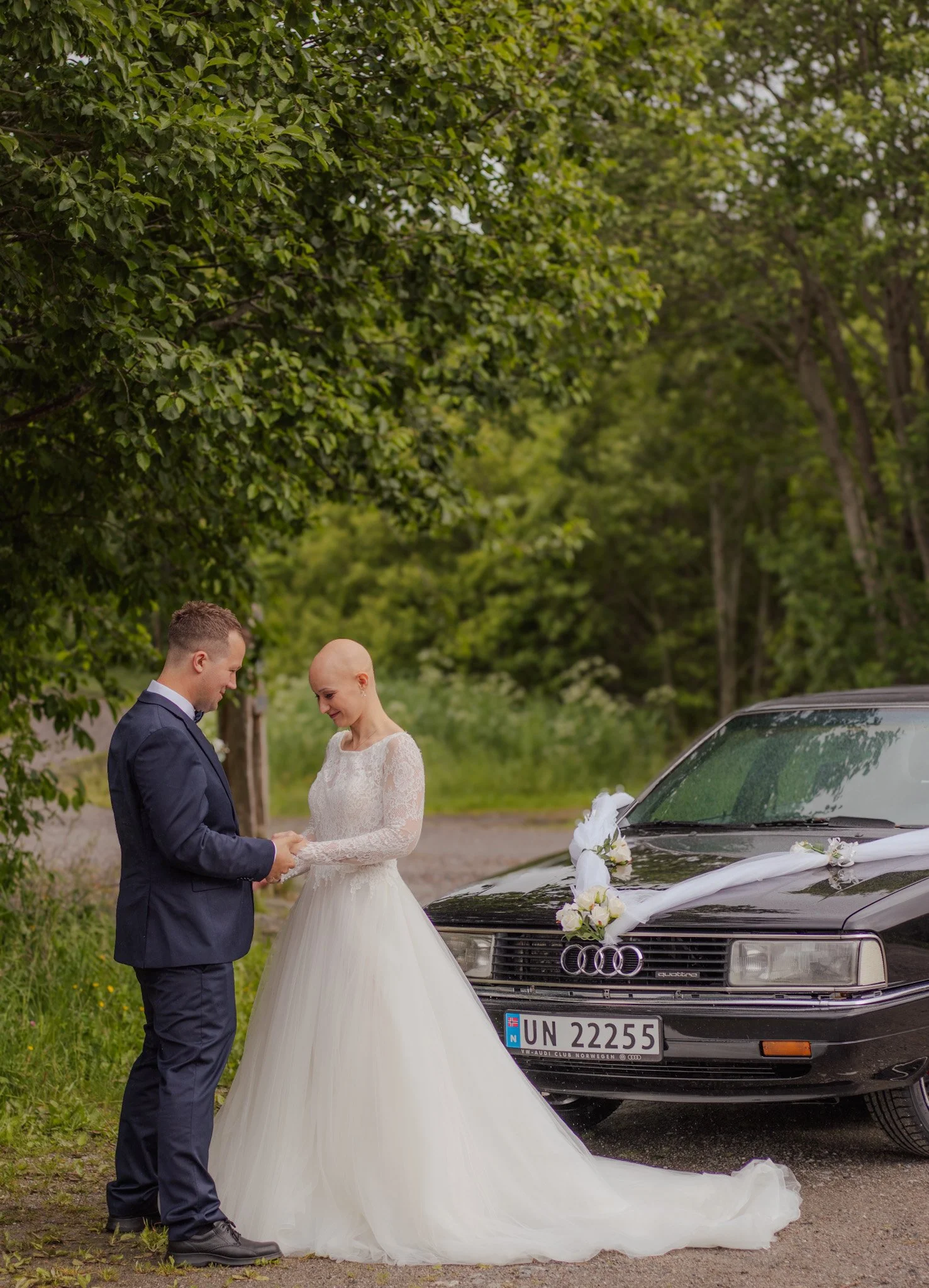 Foto av Grafisk designer Ronja maria Falch. Bryllups fotografi av Ronja Maria Falch.