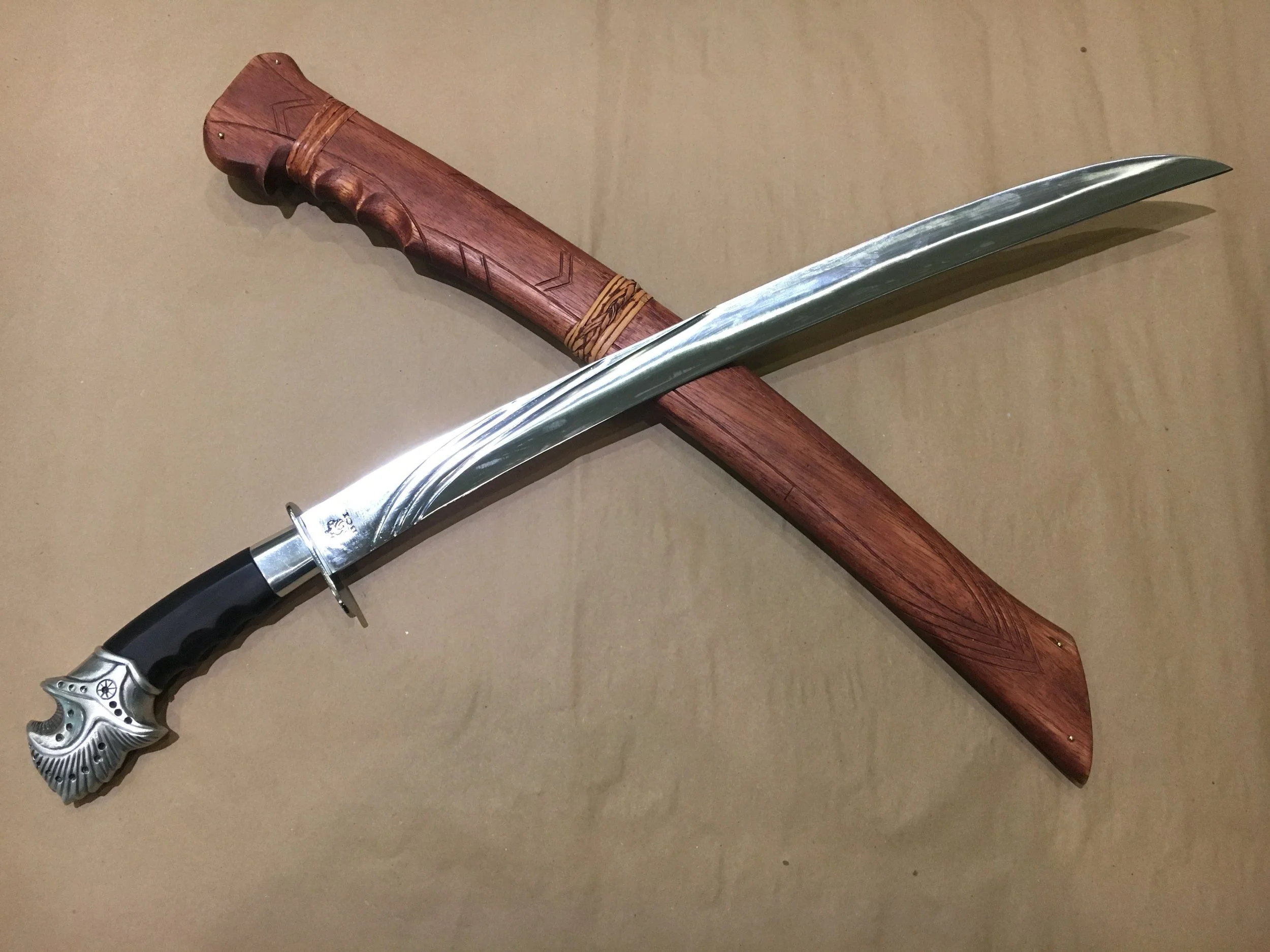 Image from https://www.bladecultureusa.com/product/ginuntingpisao/