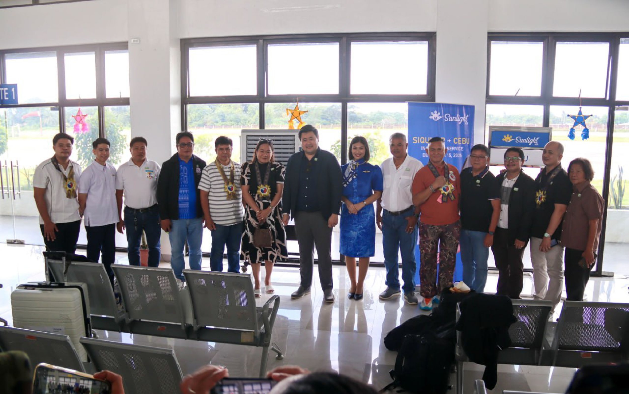 Sunlight Air lands first commercial flight in Siquijor, marking a historic milestone