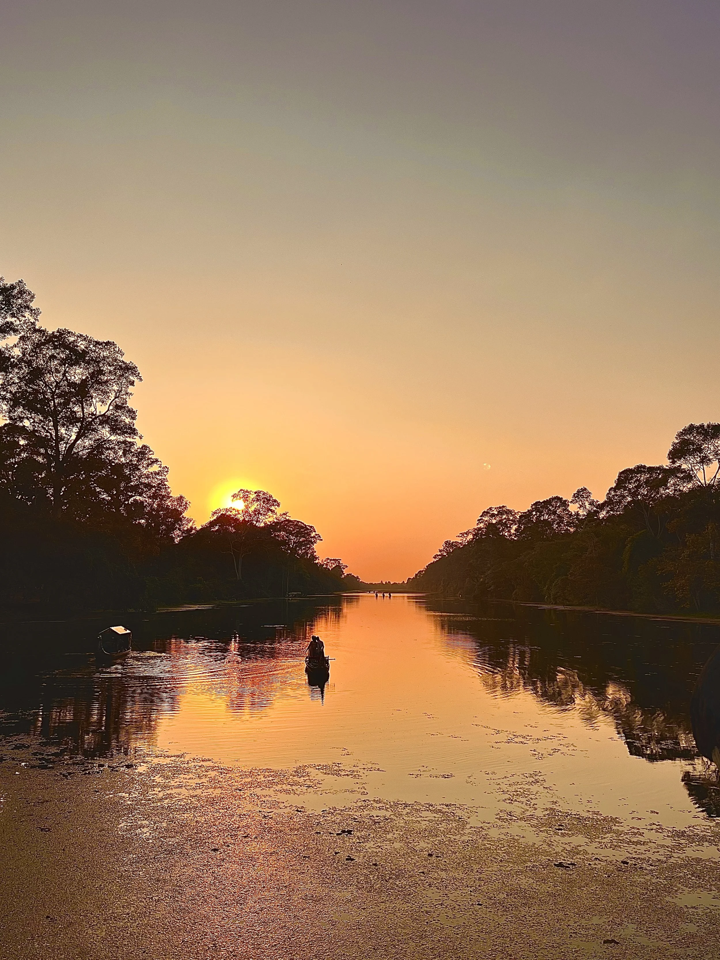 sunset angkor thom moat