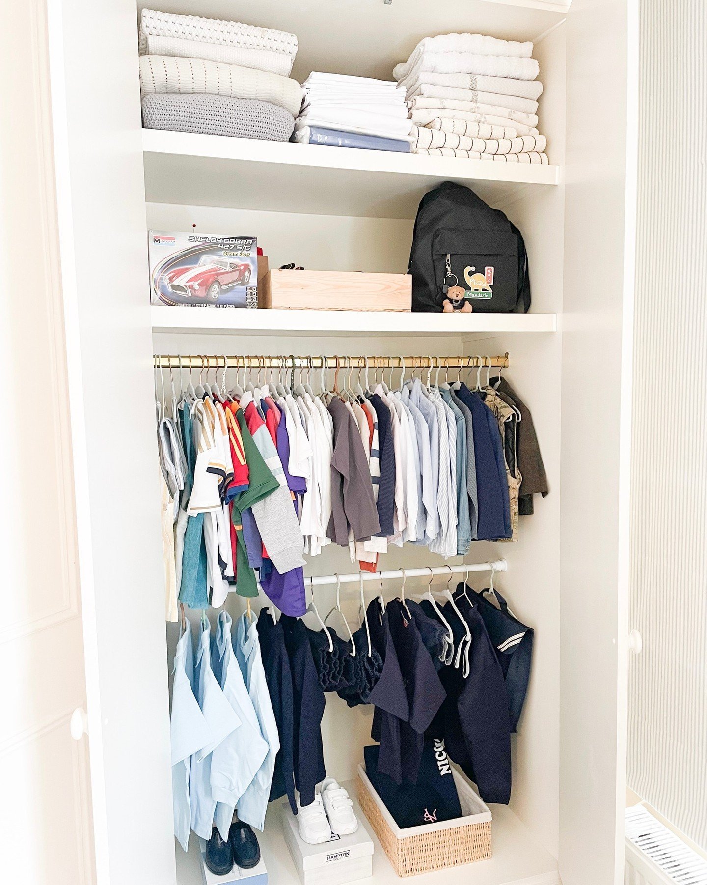 Kid&rsquo;s wardrobe transformation 💛

*Top Tip*
When organising closet, consider installing a second hanging rail to make full use of all vertical space (kid&rsquo;s clothes don&rsquo;t take up as much space as adults 😉) Place most worn items on t