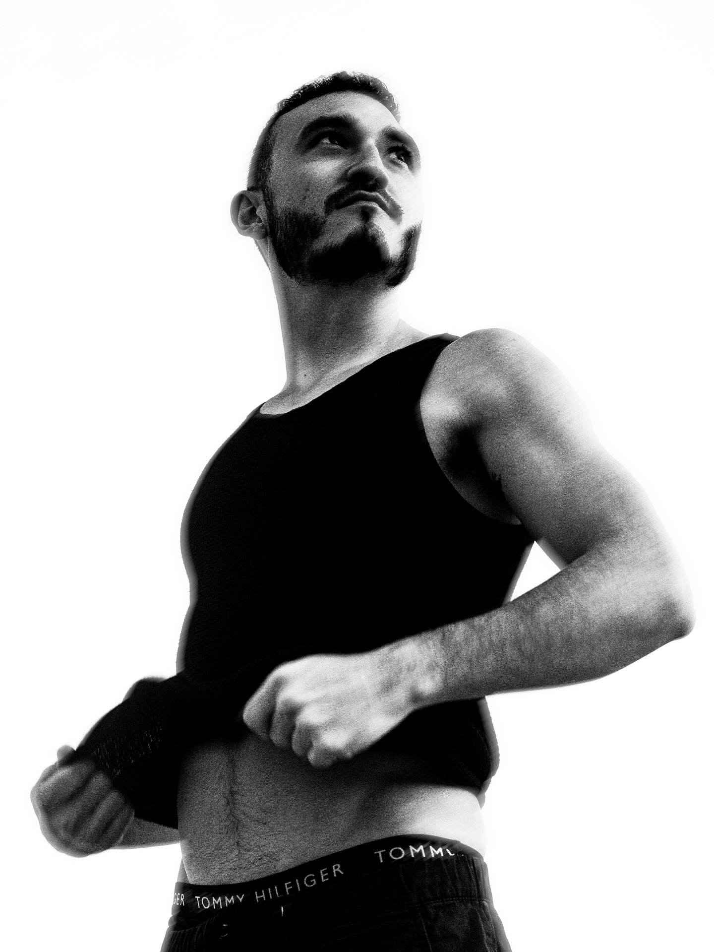 Some portraits experimenting with motion blur using light w/ @alejo8624 

Shot on a #nikon zf + #50mm f1.8s