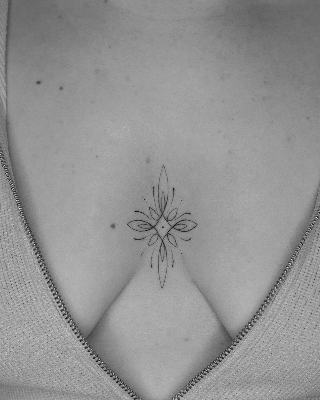 Delicate ornamental sternum piece for @itsshaniedean ✍🏼

Books Open | @themanchestersocial
&mdash;&mdash;&mdash;&mdash;&mdash;&mdash;&mdash;&mdash;&mdash;&mdash;&mdash;&mdash;&mdash;&mdash;&mdash;&mdash;&mdash;&mdash;&mdash;&mdash;&mdash;&mdash;&mda