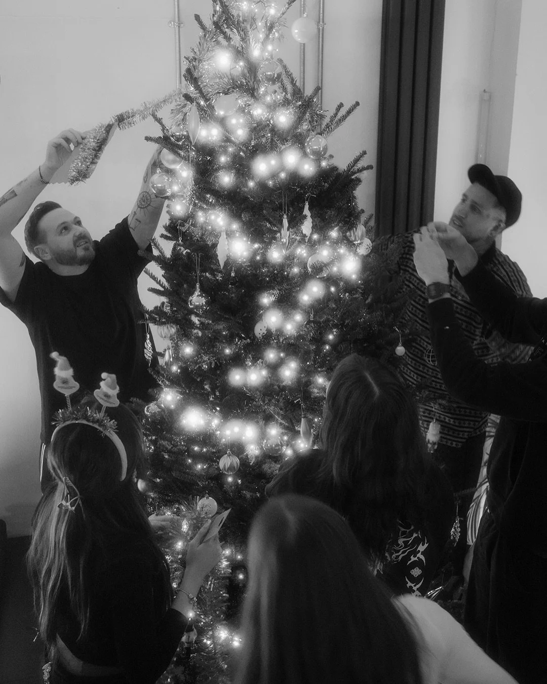 Christmas tree decorations at @themanchestersocial 🎄 Swipe to the end for a buzz&hellip;