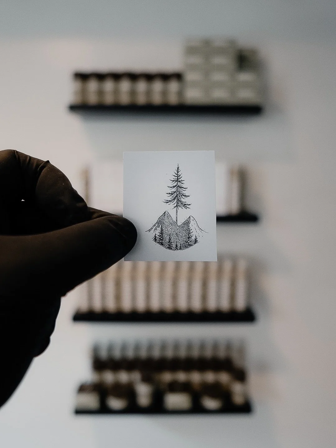 A little pieces of Aspen for @its_valen.___ 🌲

Done at @tattoo.aspen 

#finelinetattoo #aspen