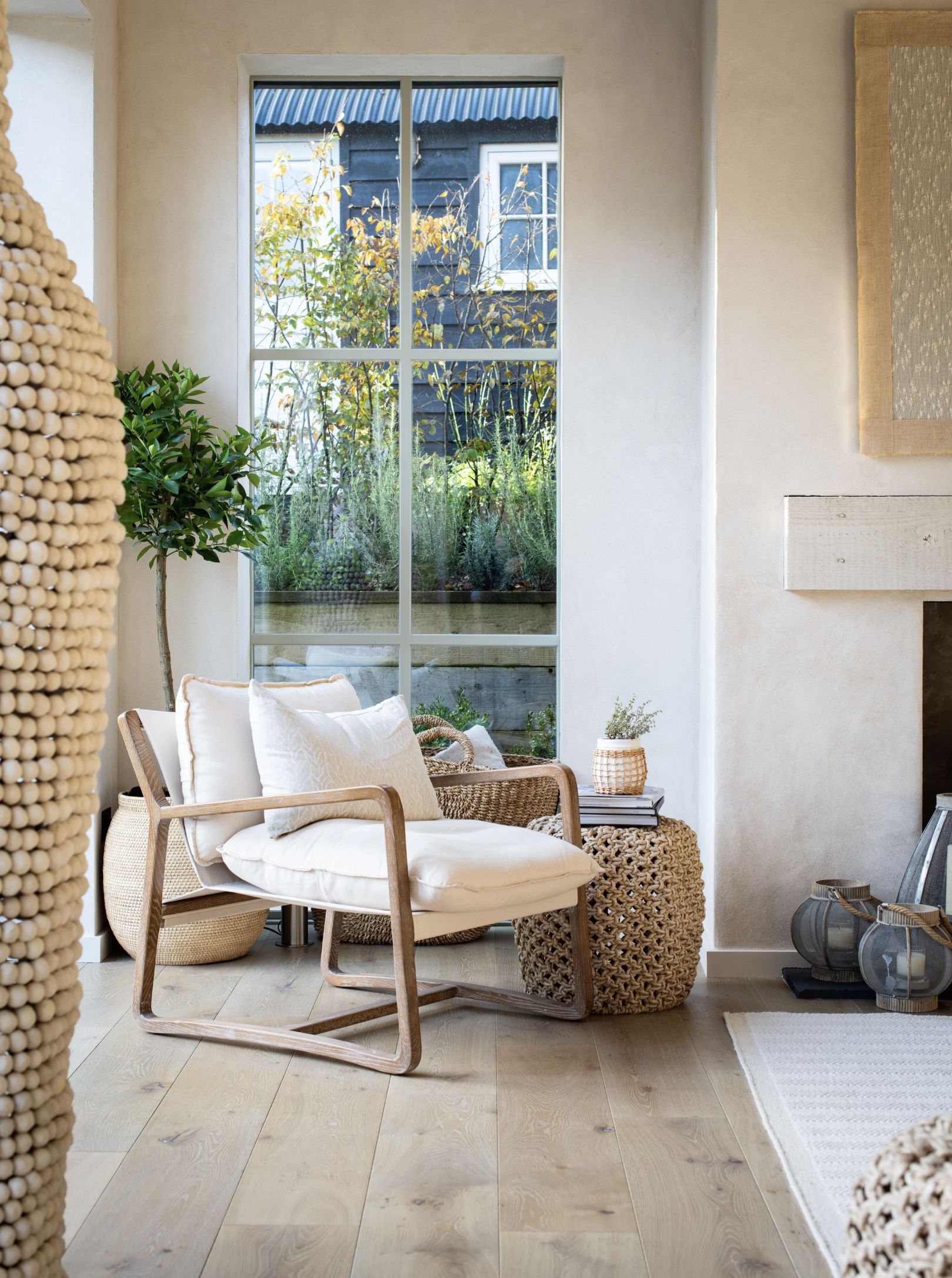 Washed Charcoal Oak Flooring4.png