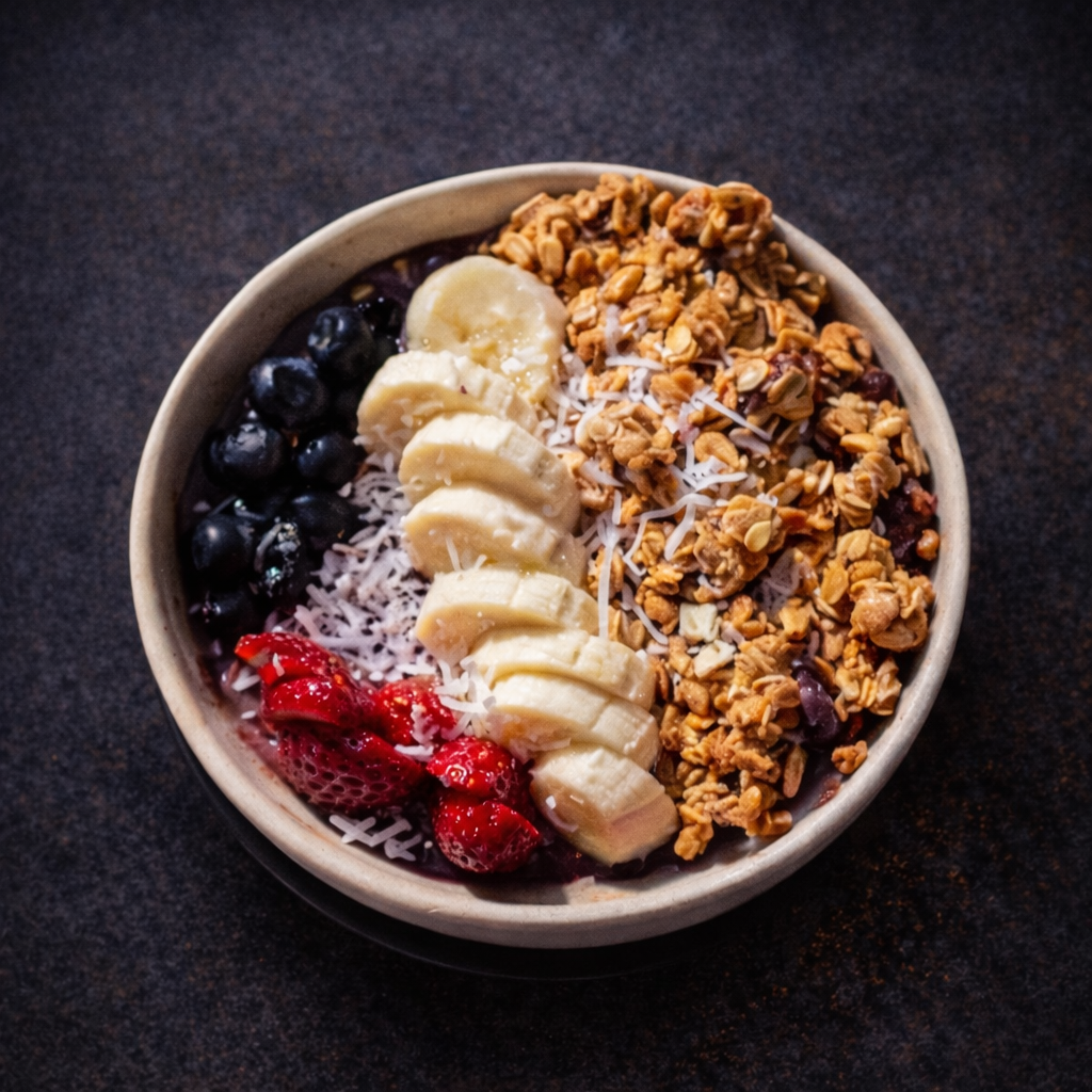 Granola Acai Breakfast Bowl - Protein 18g - Carbs 48g - Fat 10g - 354 Kcals