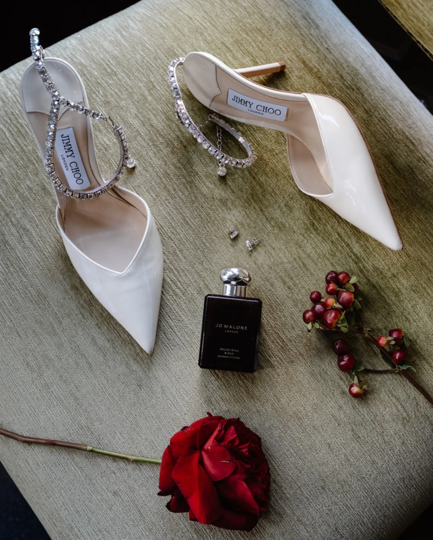 Moments + details from Samantha + Luke&rsquo;s beautiful day 🥰

@luxebridalwhalley - wedding dress
@jimmychoo - bridal shoes
@pronovias - veil
@sarahcadleyhair - hair stylist
@abbychristophermua - makeup
@bridgewatermenswear - suits
@brownsjewellery