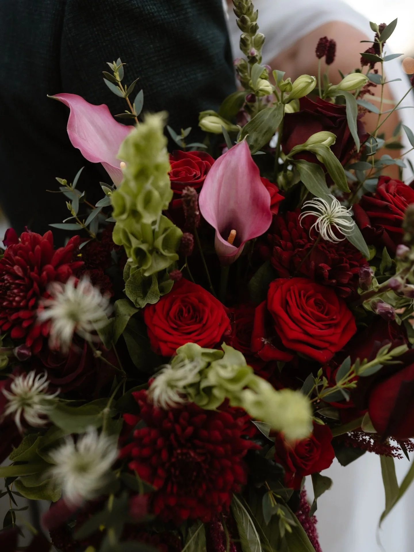This gorgeous wedding album is making its over to Nadia &amp; George in the morning + I can&rsquo;t wait to share more! 😍&hearts;️

Wedding Dress: @emilybridalwear 
MUA: @hannahattermua 
Hair- @molliecosierhair 
Flowers:- @bettysflowerclub 
Room Dre